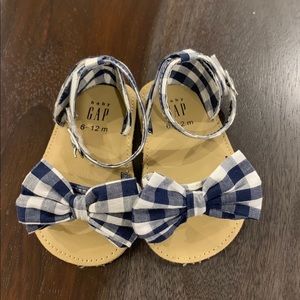 Baby girl gingham sandals